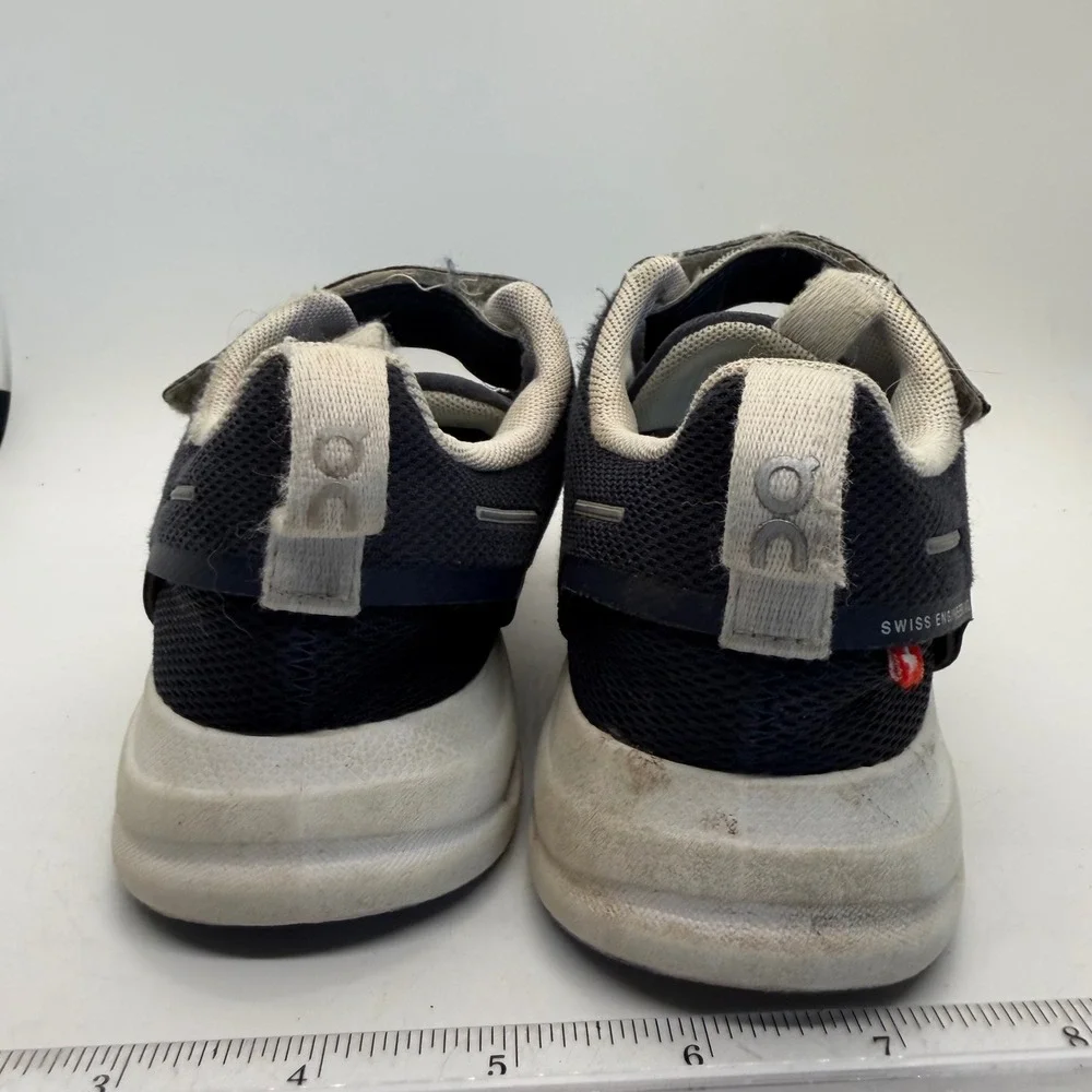 On Cloud Play Kids Running Shoes Navy Blue White Hook Loop Sneakers US 12.5 K